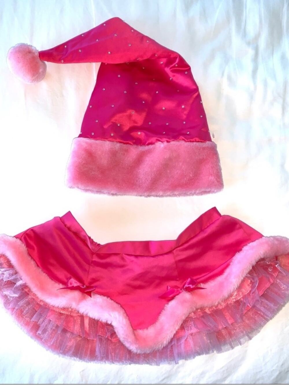 2 Piece Set Victoria Secret Santa Outfit Skirt Hat NWT